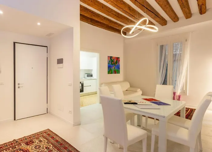 Ca San Luca Apartment *