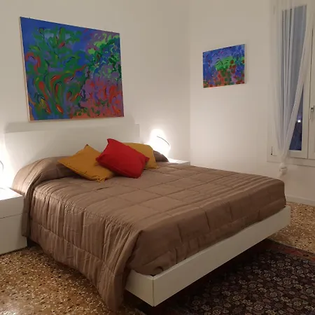 Ca San Luca * البندقية